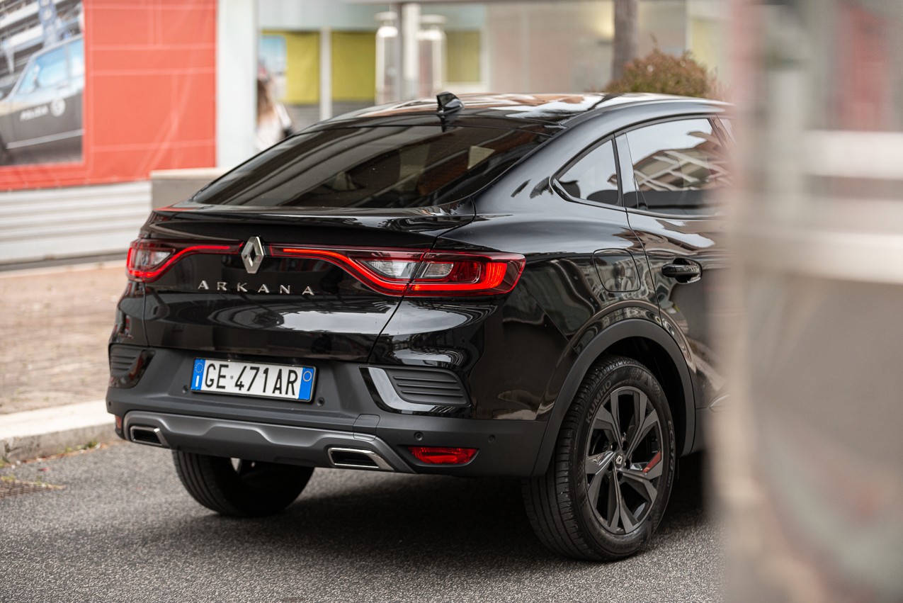 Renault Arkana TCe 140 EDC: prova su strada