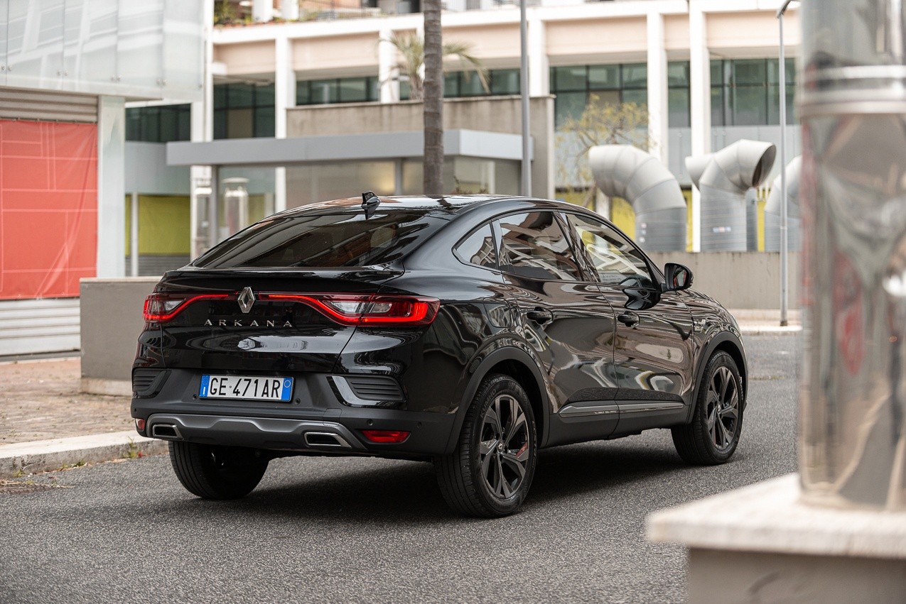 Renault Arkana TCe 140 EDC: prova su strada