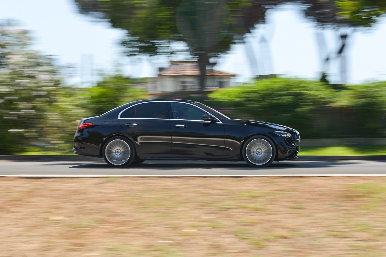 Mercedes Benz Classe C 300d: la prova su strada