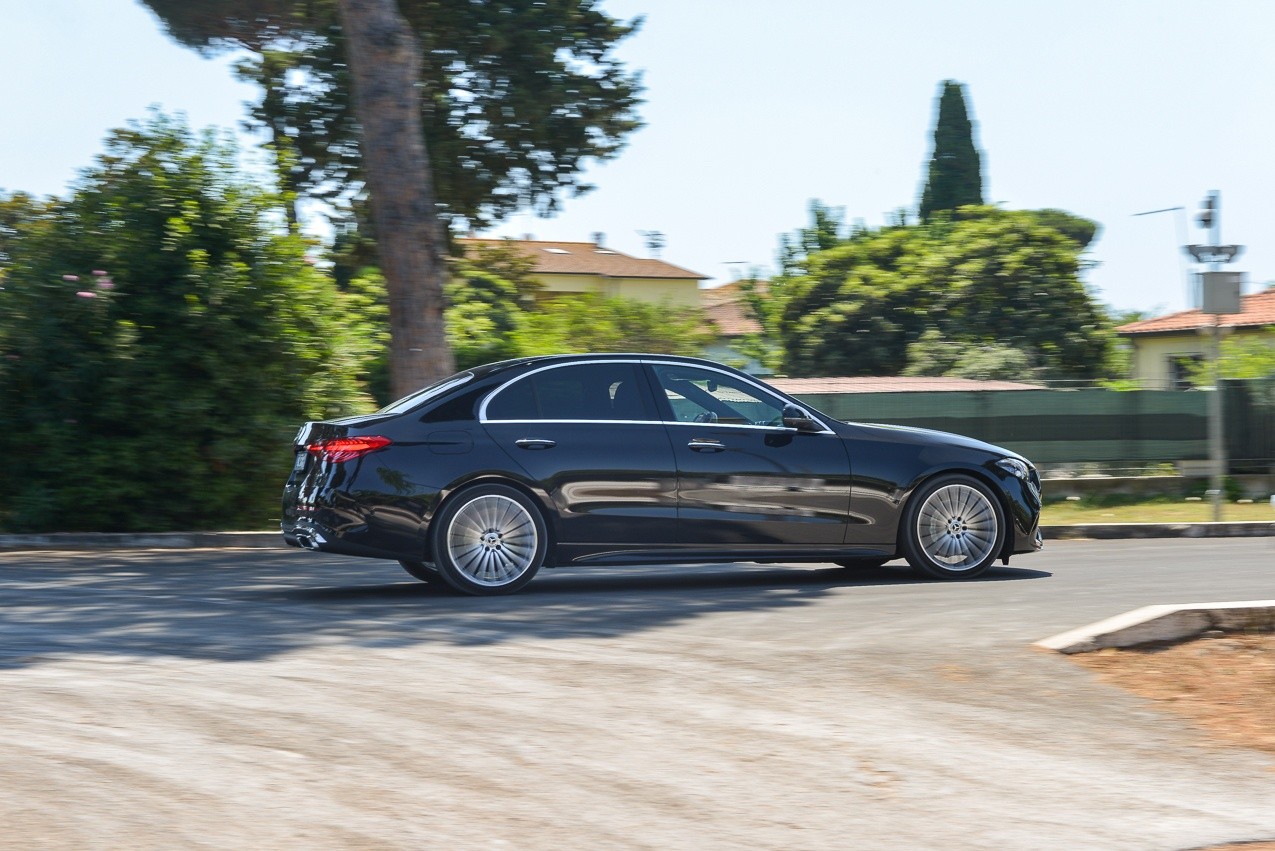 Mercedes Benz Classe C 300d: la prova su strada