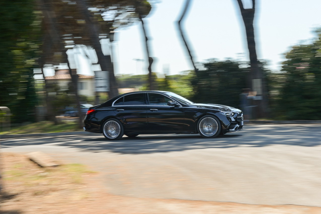 Mercedes Benz Classe C 300d: la prova su strada