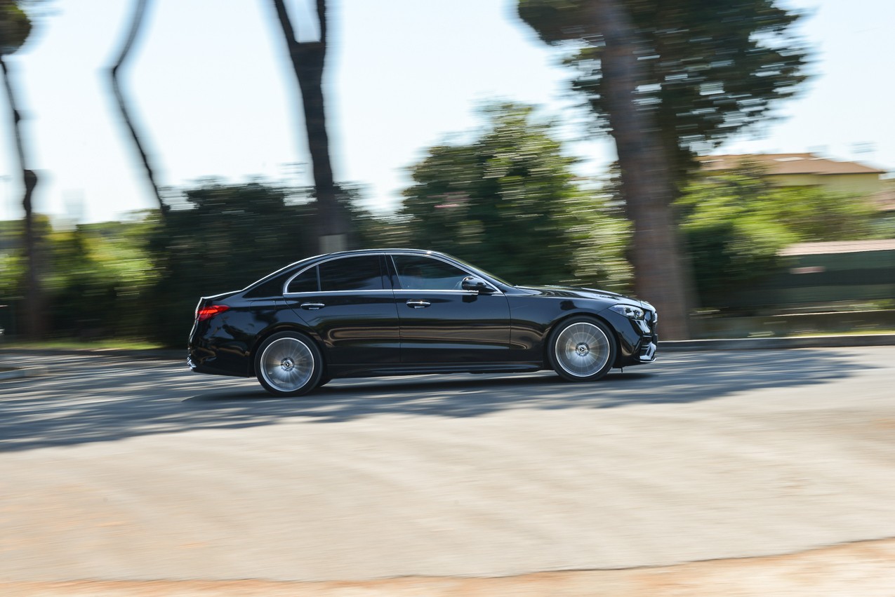 Mercedes Benz Classe C 300d: la prova su strada