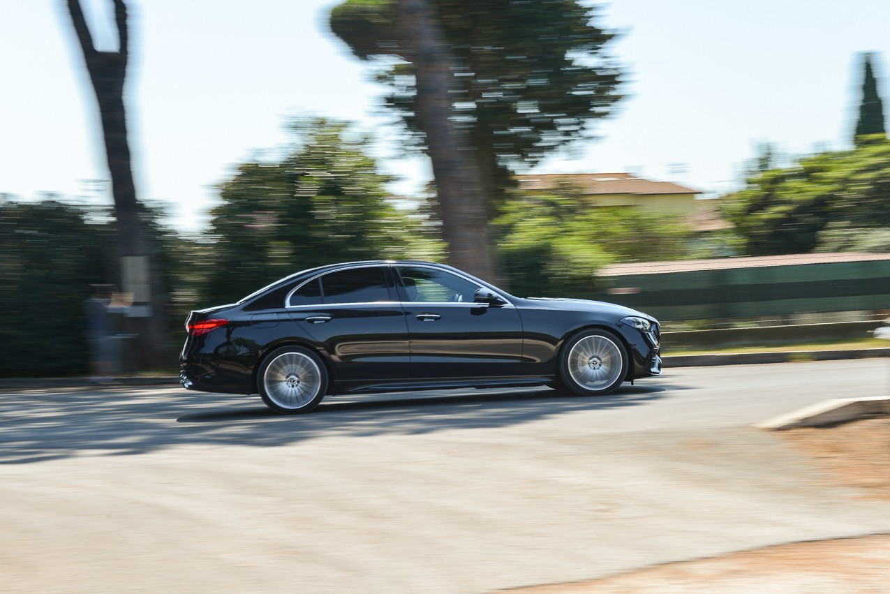 Mercedes Benz Classe C 300d: la prova su strada