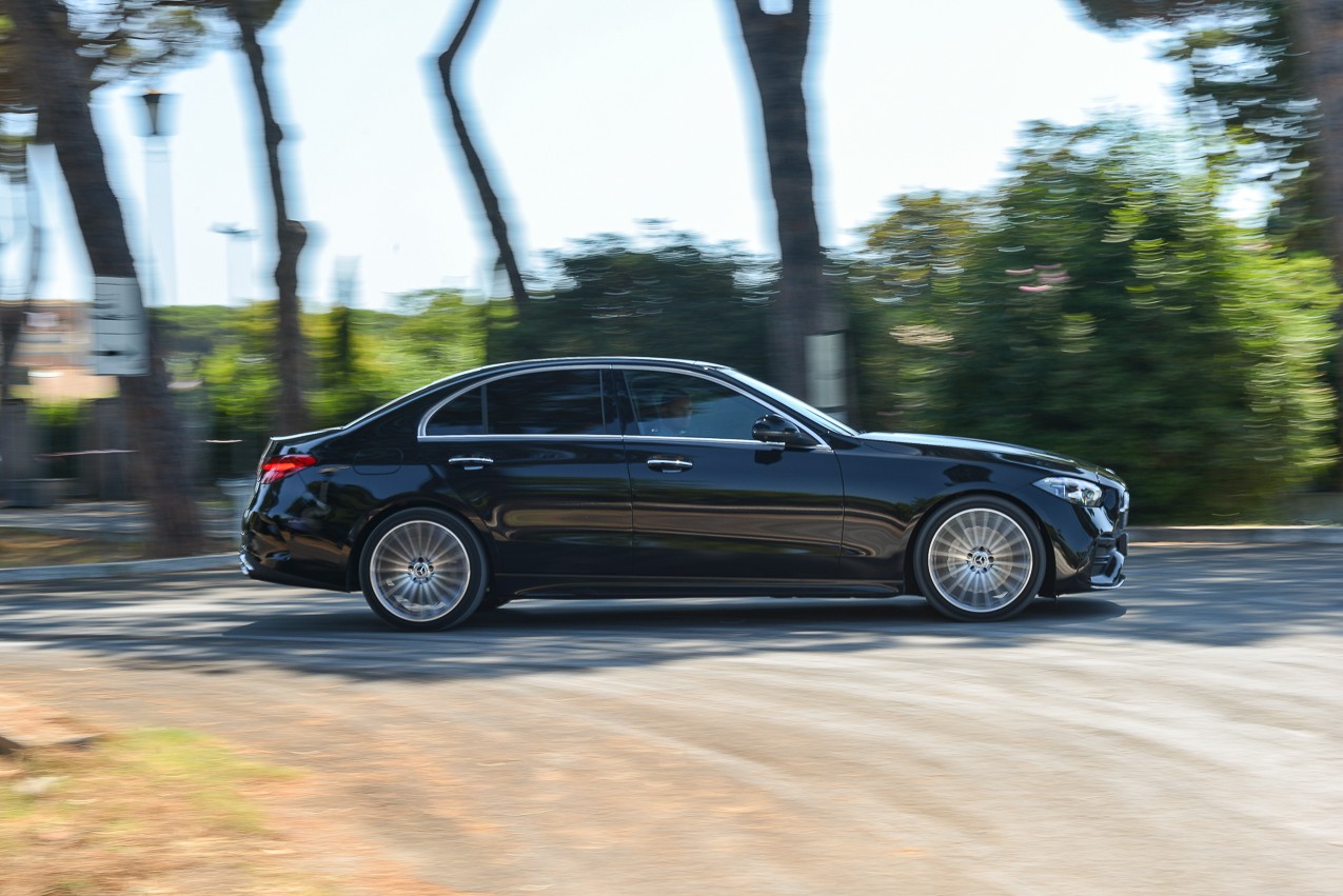 Mercedes Benz Classe C 300d: la prova su strada