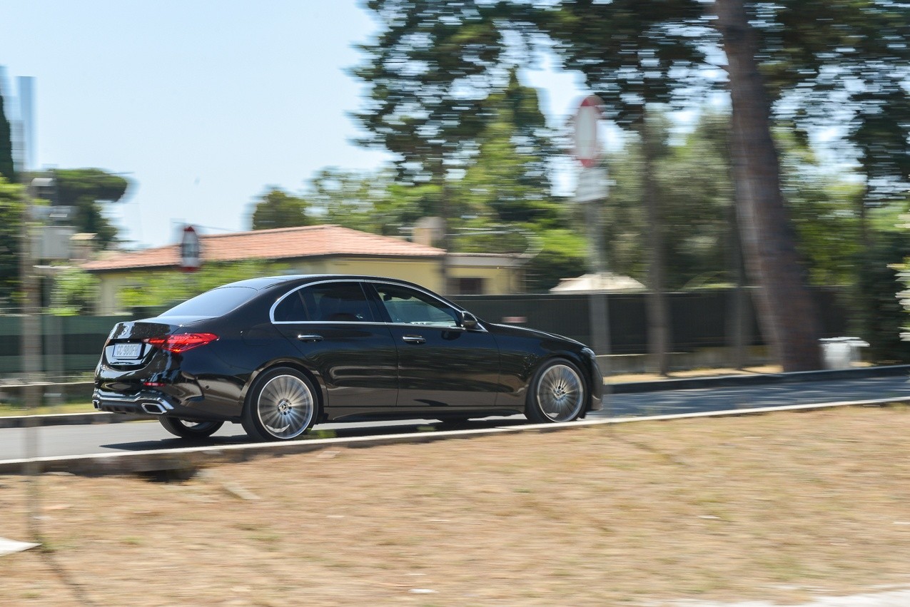 Mercedes Benz Classe C 300d: la prova su strada