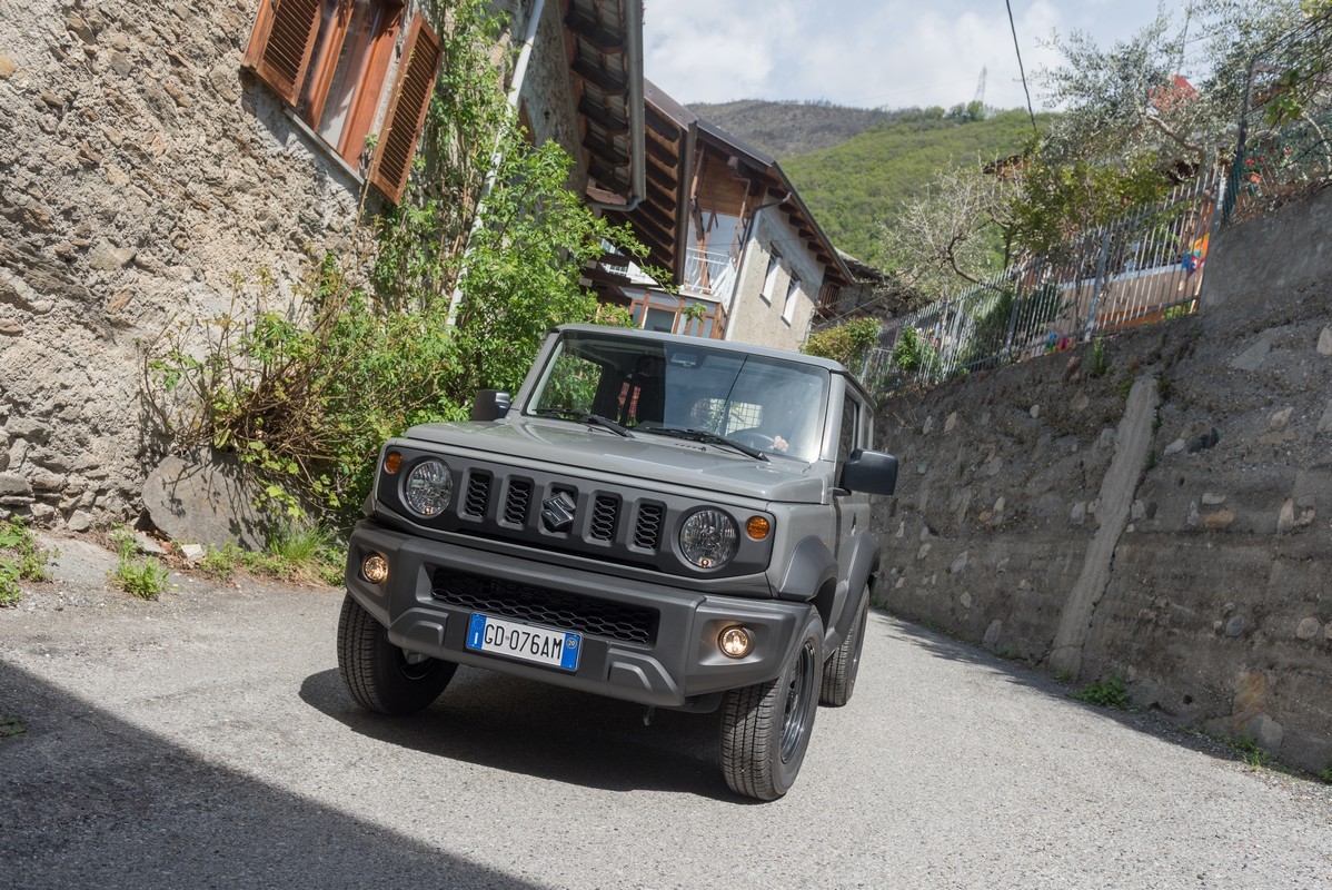 Suzuki Jimny Pro: primo contatto