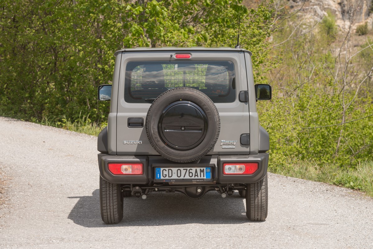 Suzuki Jimny Pro: primo contatto