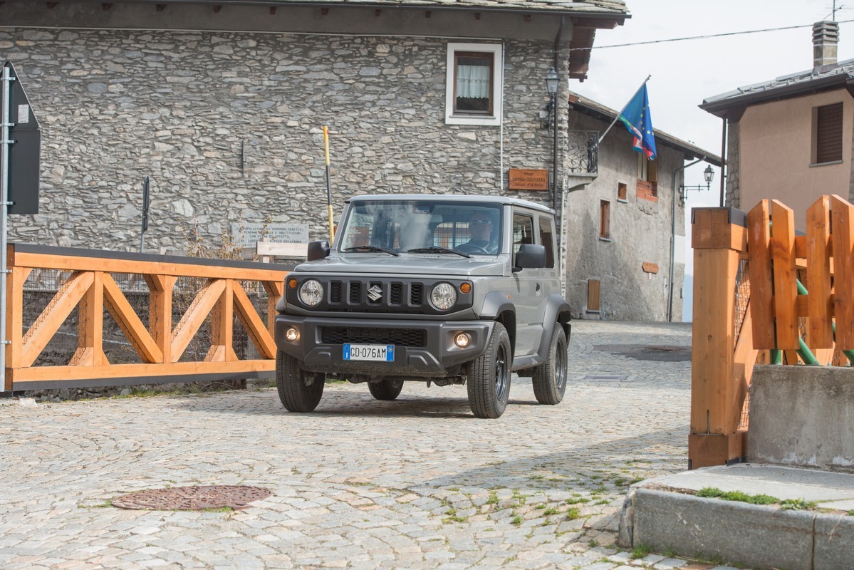 Suzuki Jimny Pro: primo contatto