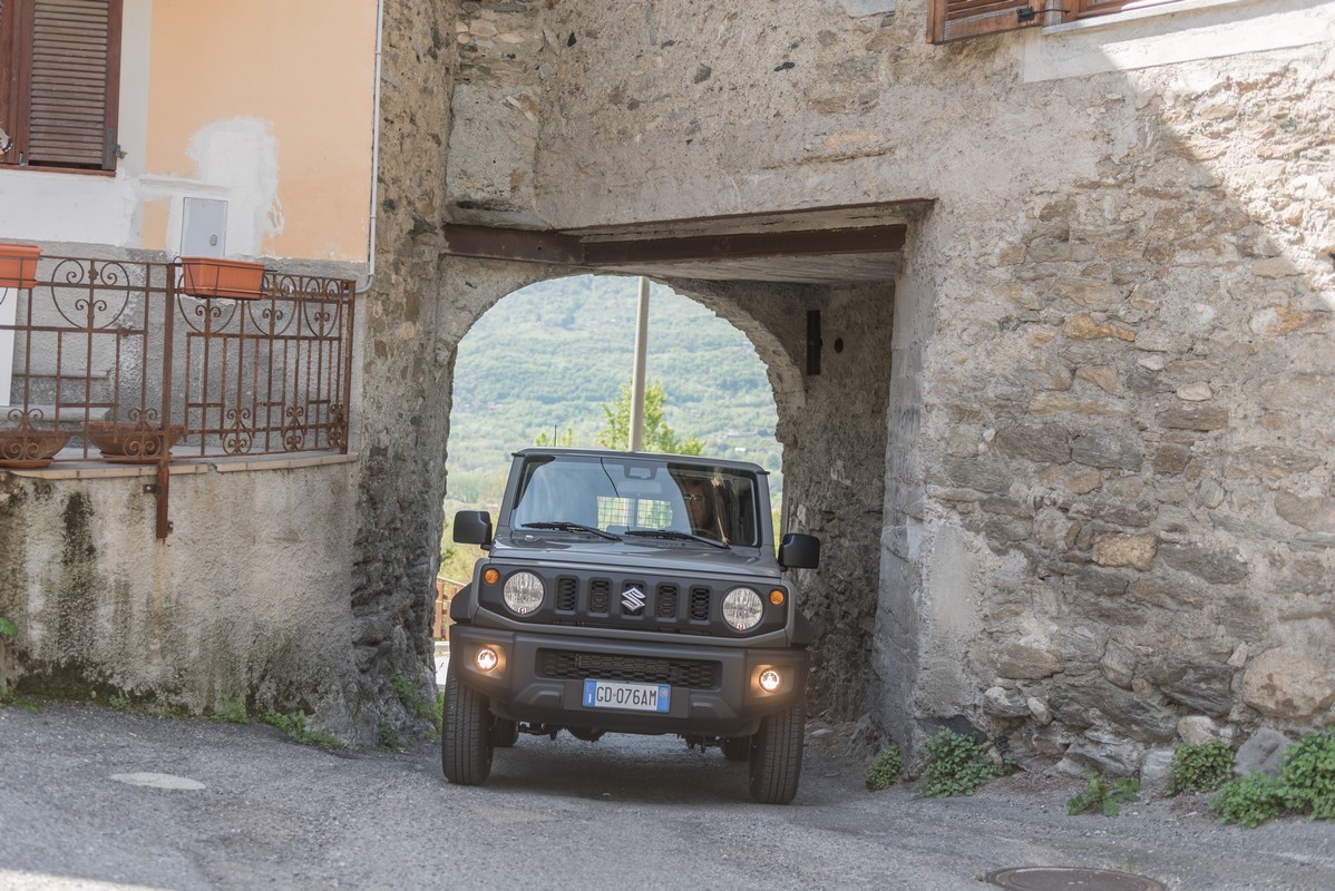 Suzuki Jimny Pro: primo contatto