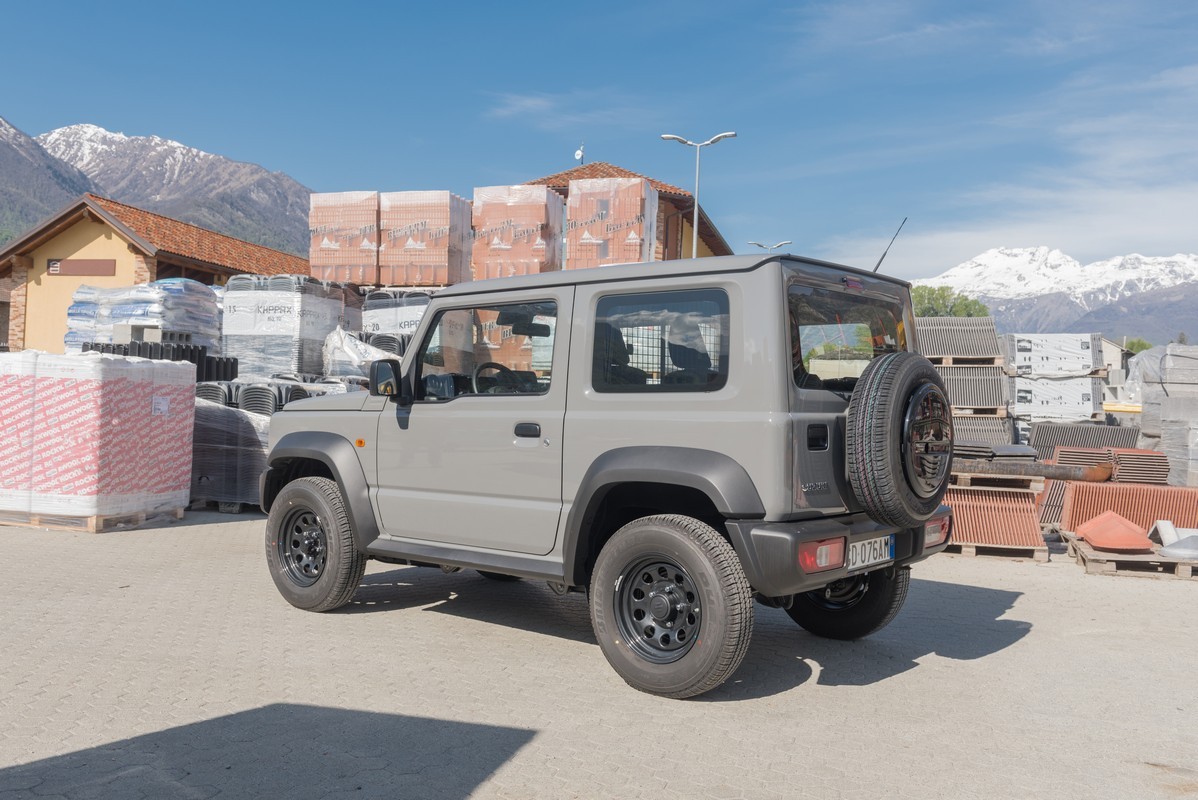 Suzuki Jimny Pro: primo contatto