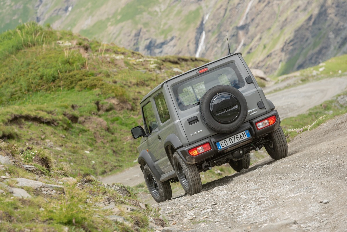 Suzuki Jimny Pro: primo contatto