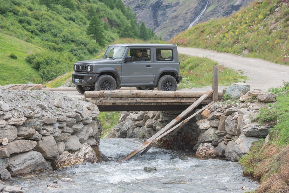 Suzuki Jimny Pro: primo contatto