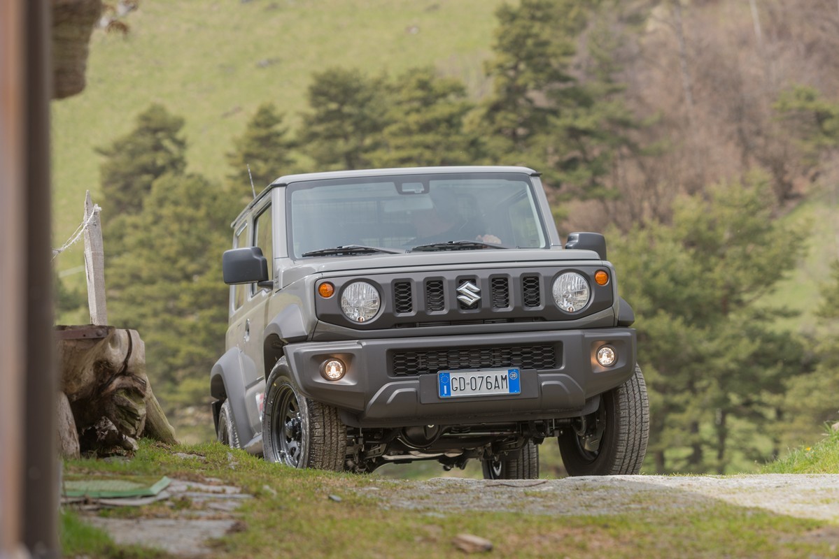 Suzuki Jimny Pro: primo contatto