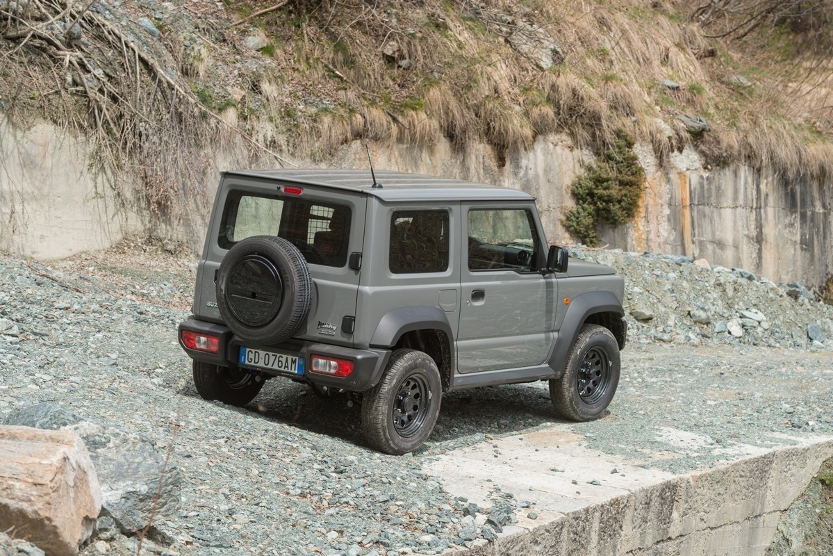 Suzuki Jimny Pro: primo contatto