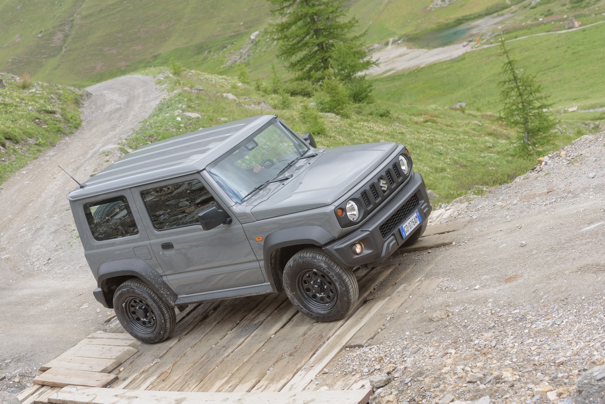 Suzuki Jimny Pro: primo contatto