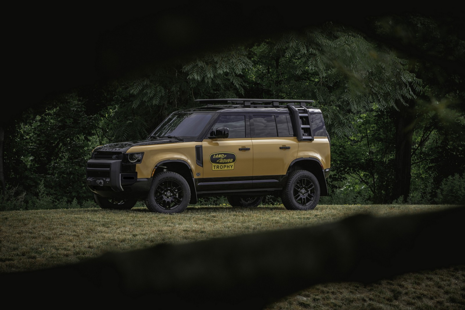 Land Rover Defender Trophy Edition