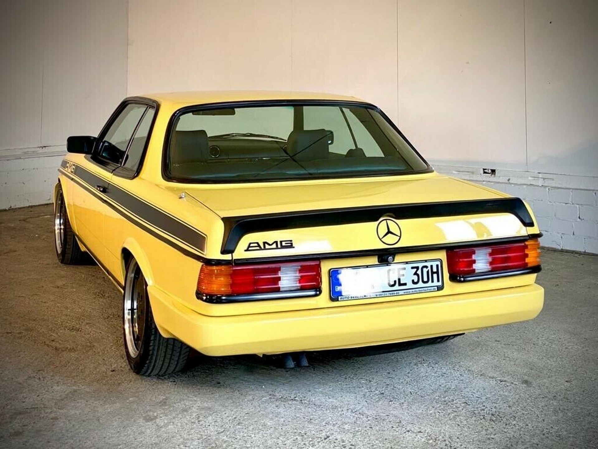 Mercedes-Benz 280CE Zender-AMG: le immagini