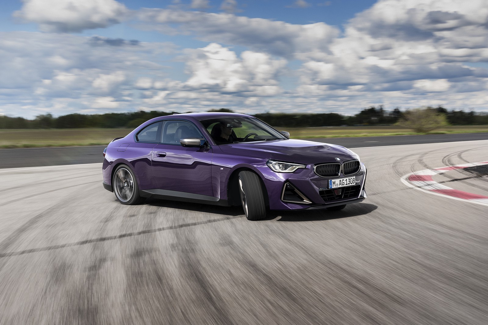 Nuova BMW Serie 2 Coupé 2021: immagini ufficiali