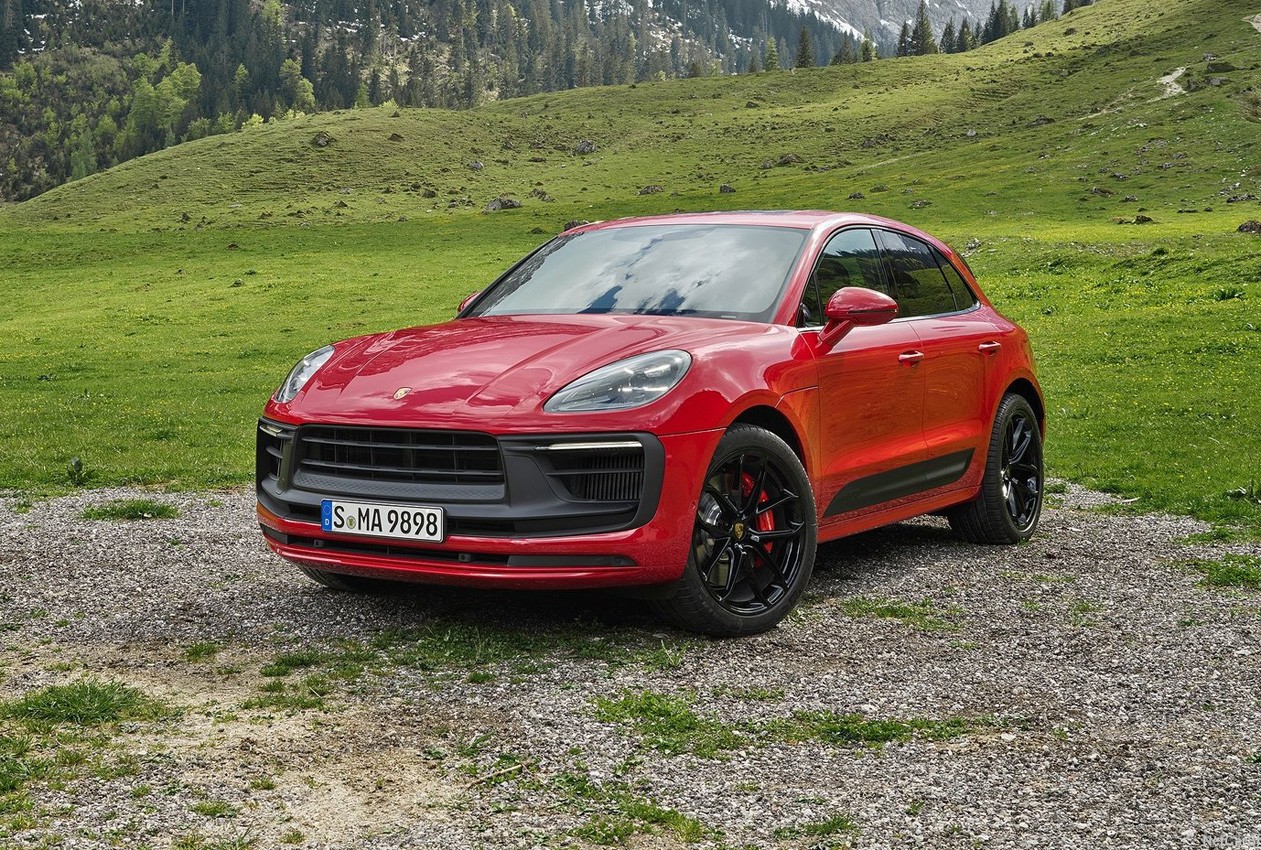 Porsche Macan 2022: immagini ufficiali