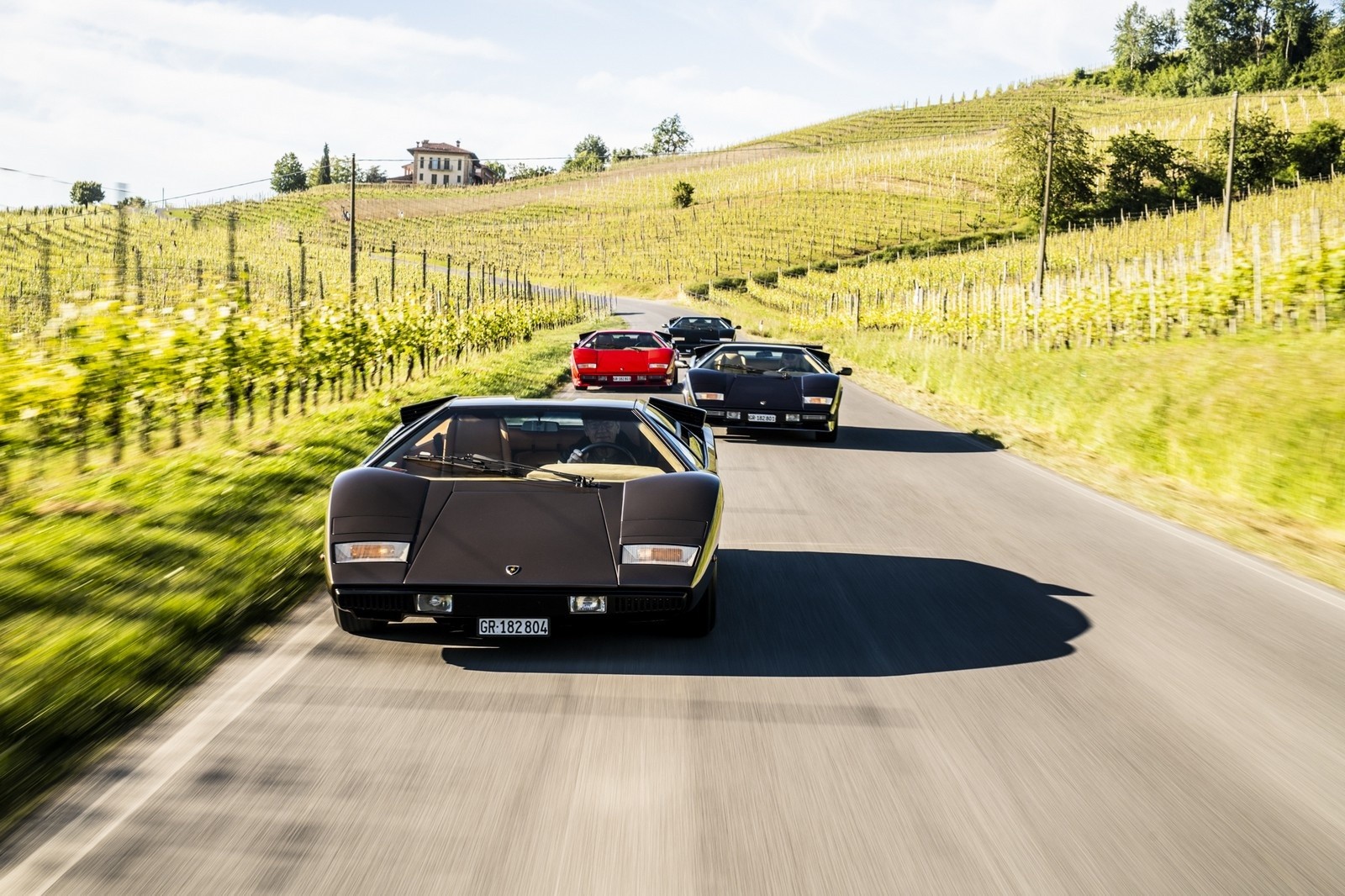 Lamborghini Countach: 50 anni nelle immagini