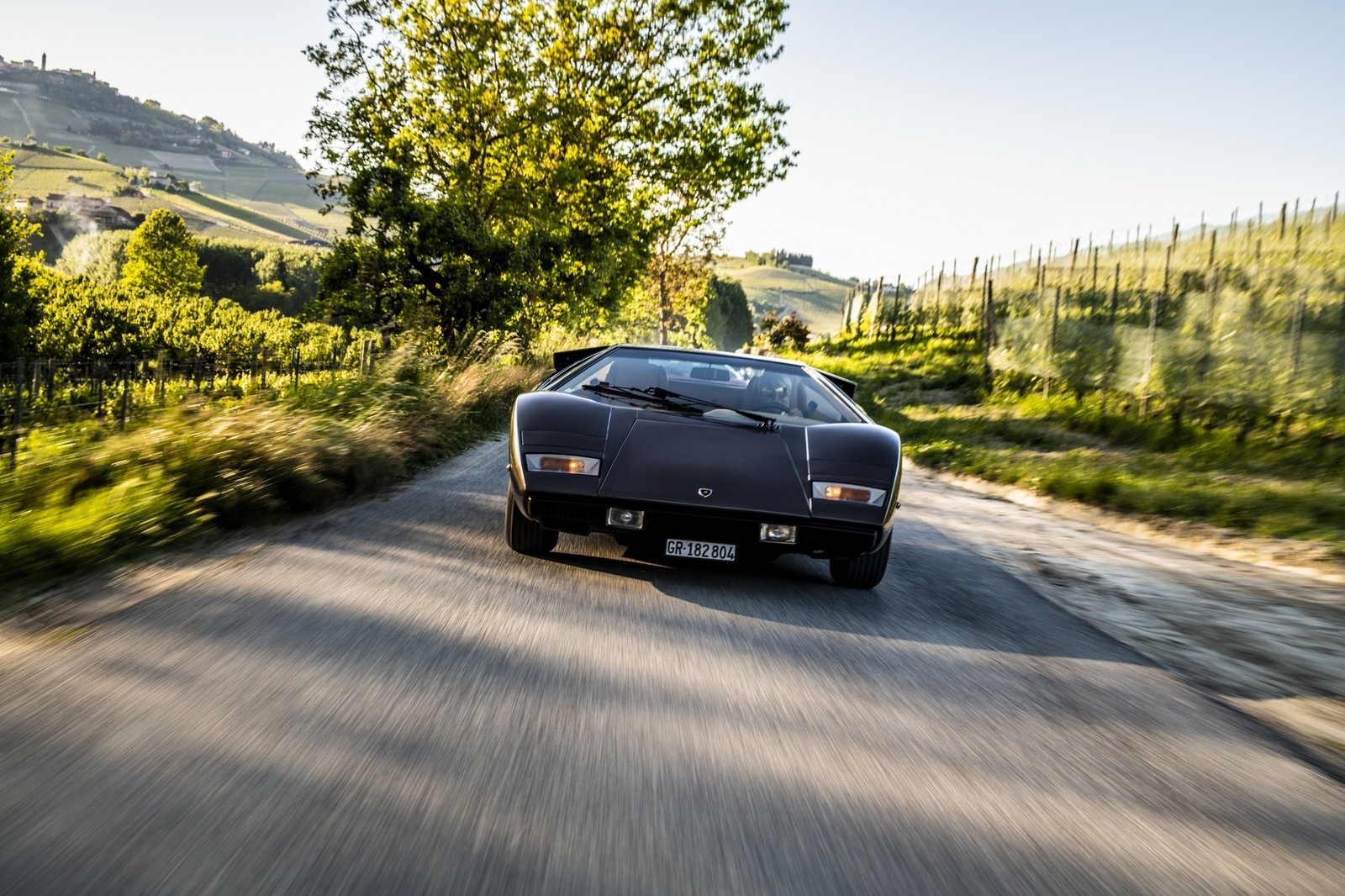 Lamborghini Countach: 50 anni nelle immagini