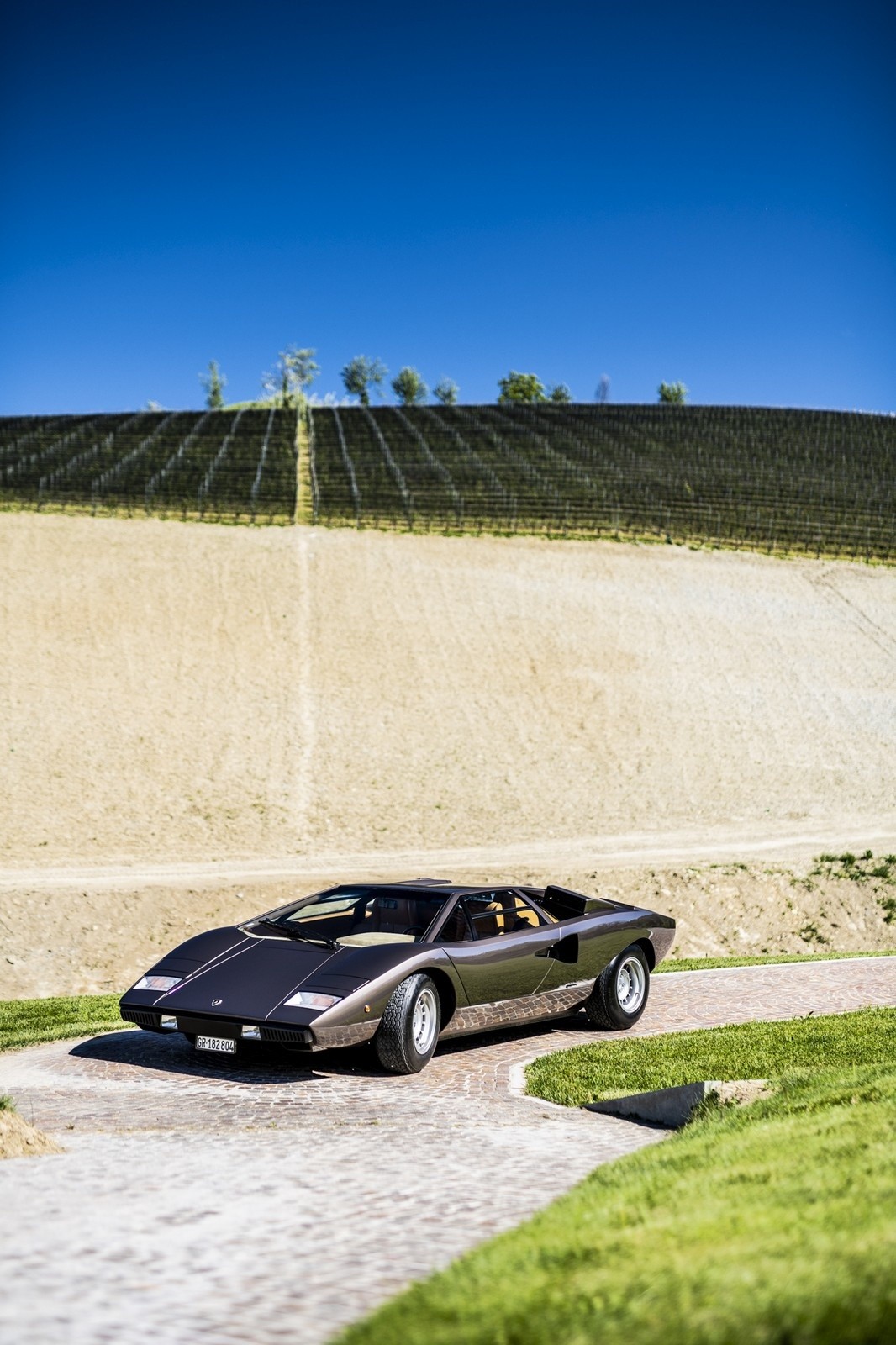 Lamborghini Countach: 50 anni nelle immagini