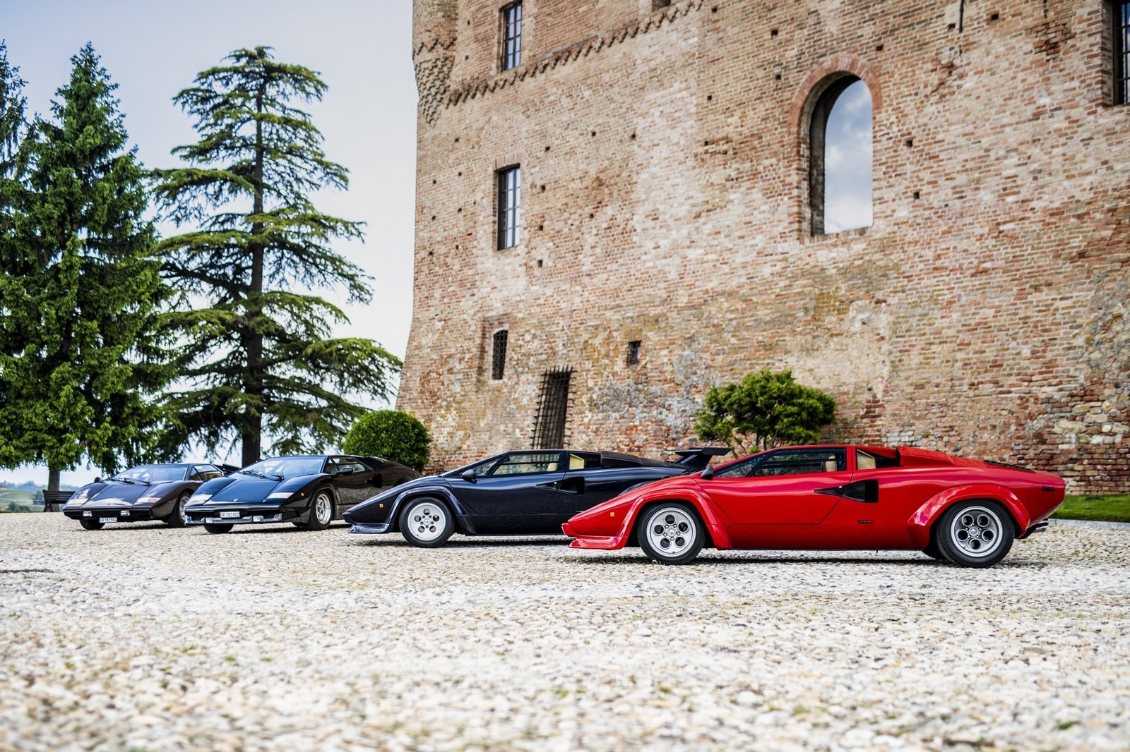 Lamborghini Countach: 50 anni nelle immagini