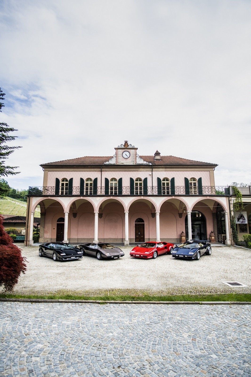 Lamborghini Countach: 50 anni nelle immagini