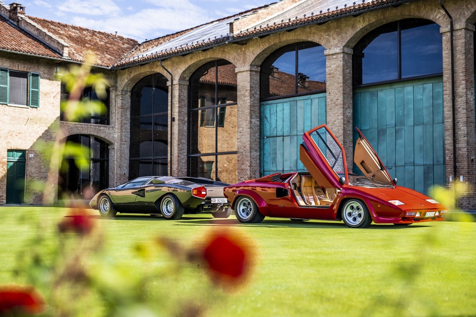 Lamborghini Countach: 50 anni nelle immagini