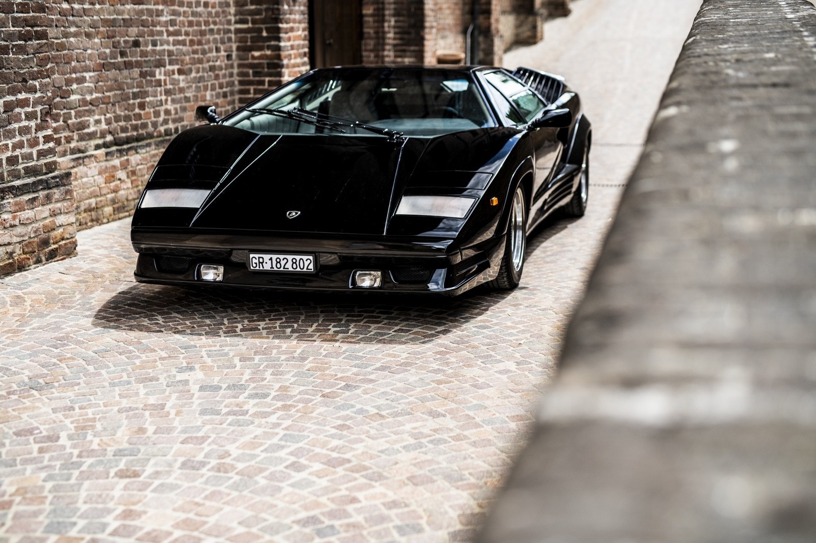 Lamborghini Countach: 50 anni nelle immagini