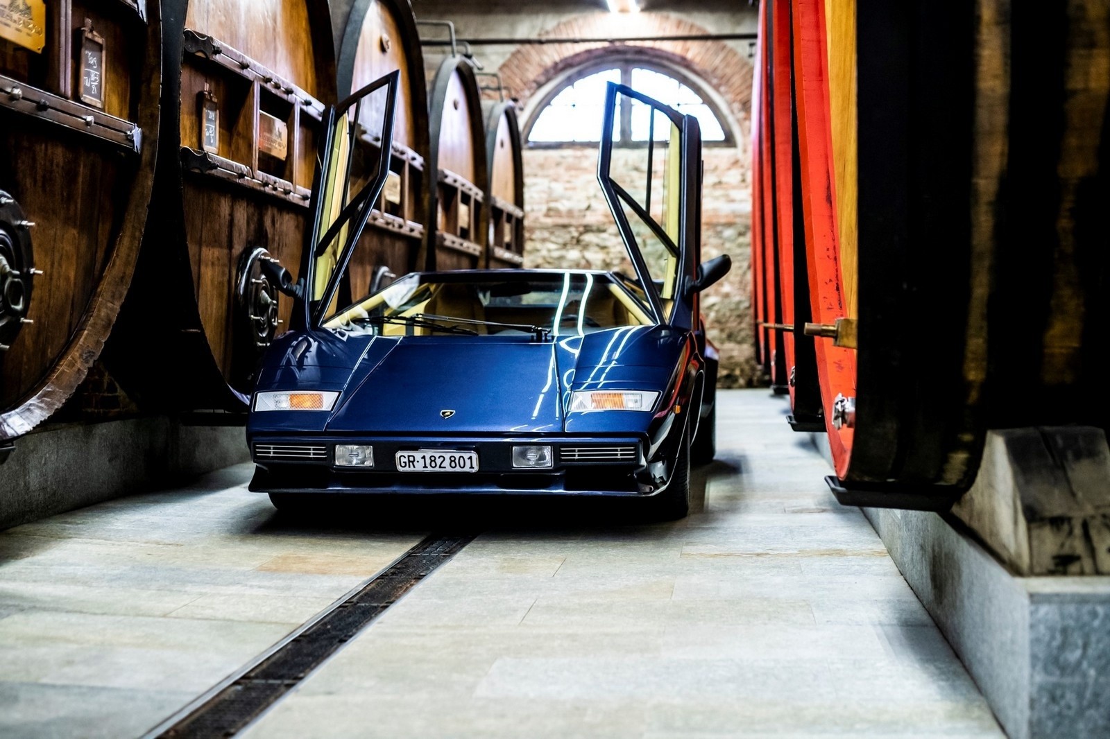 Lamborghini Countach: 50 anni nelle immagini