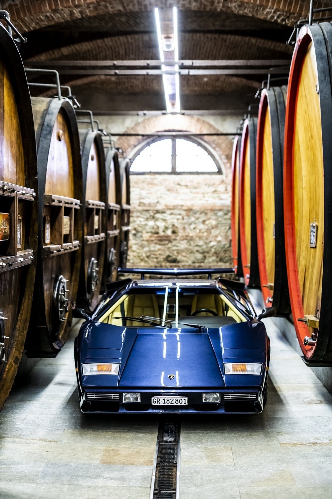 Lamborghini Countach: 50 anni nelle immagini