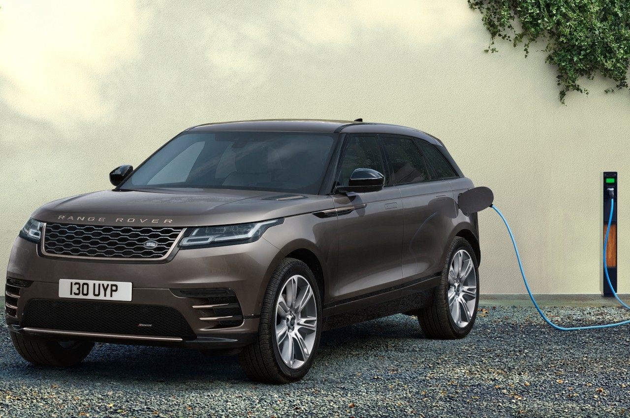 Range Rover Velar Auric Edition 2022: immagini ufficiali