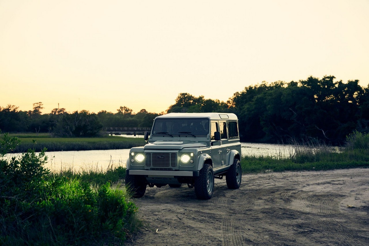 Himalaya Hue 166 su base Land Rover Defender 110