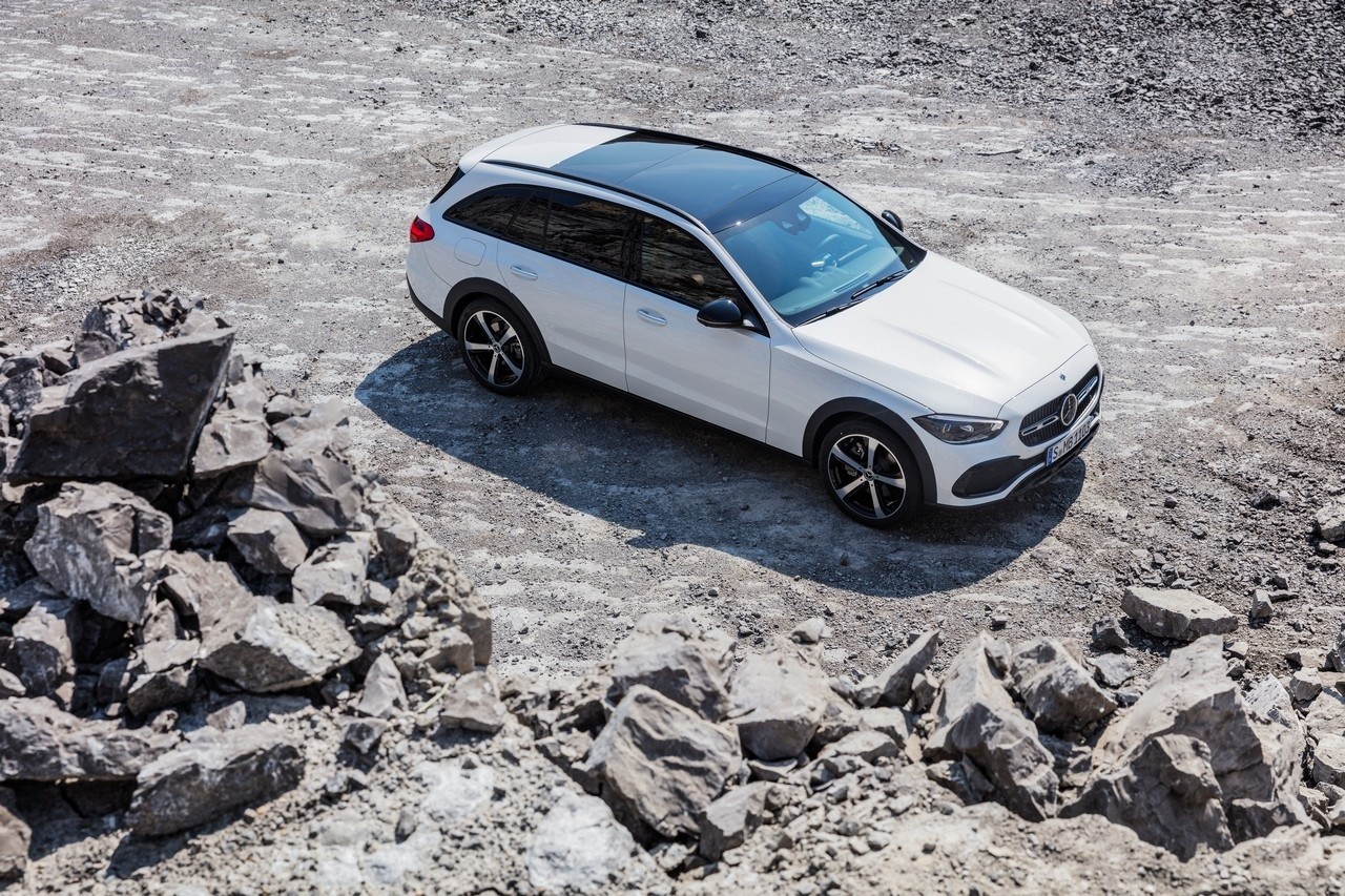 Mercedes Classe C All-Terrain 2021: immagini ufficiali