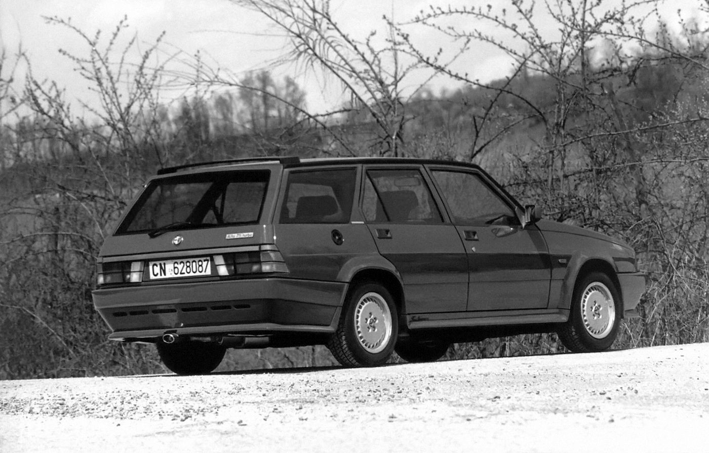 Alfa Romeo: le station wagon mai nate