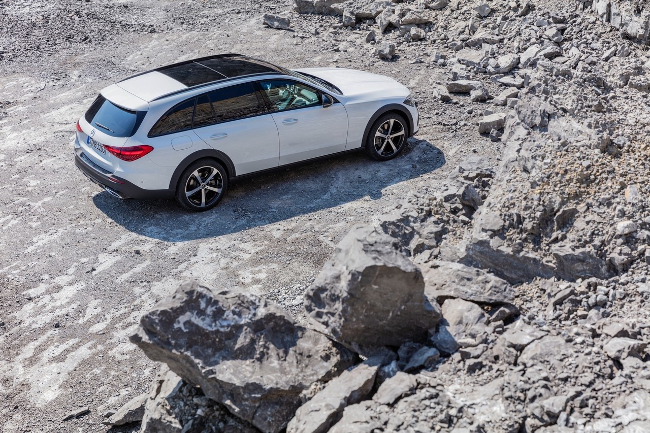 Mercedes Classe C All-Terrain 2021: immagini ufficiali