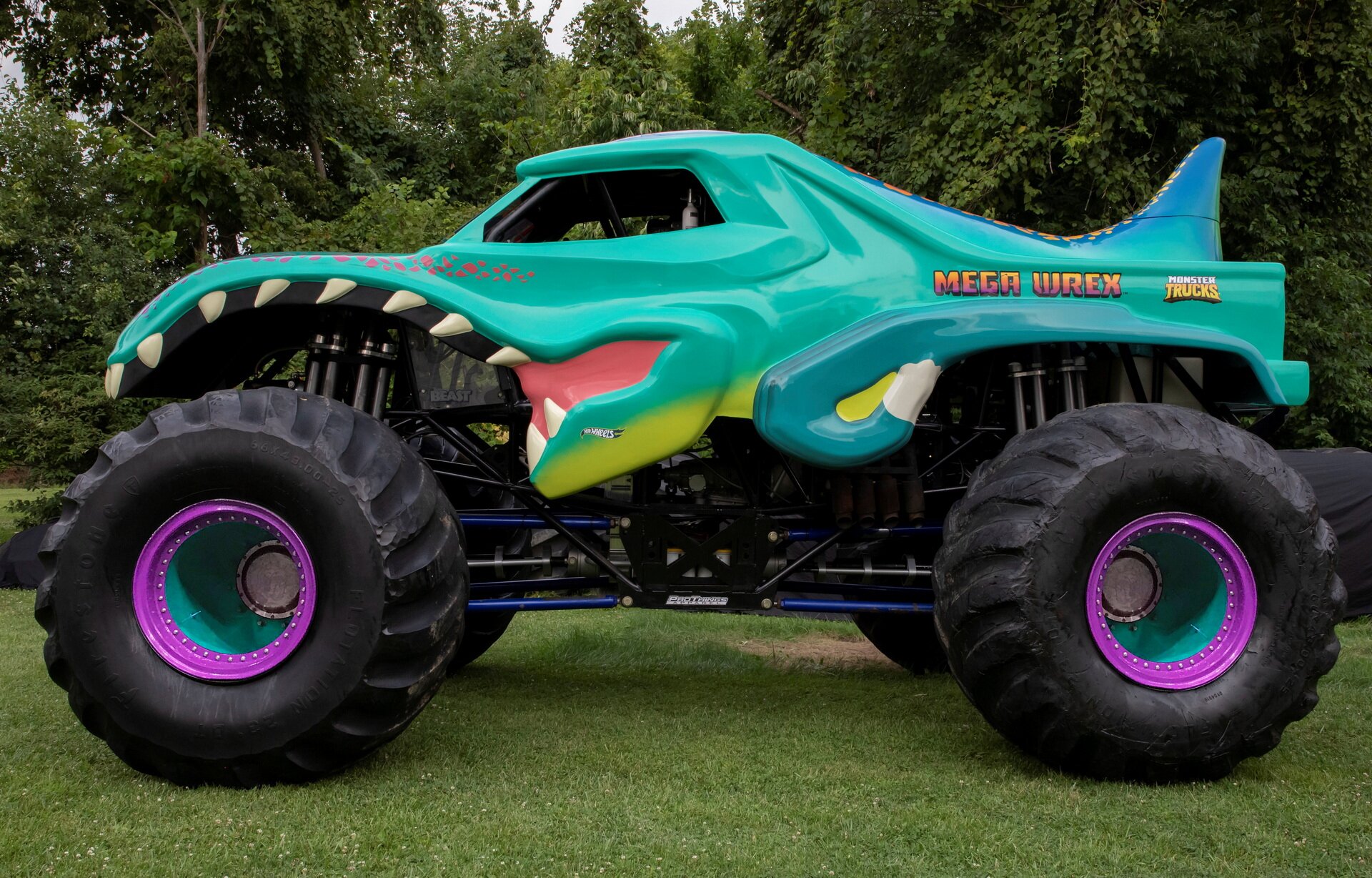 Hot Wheels Monster Trucks Live 2021