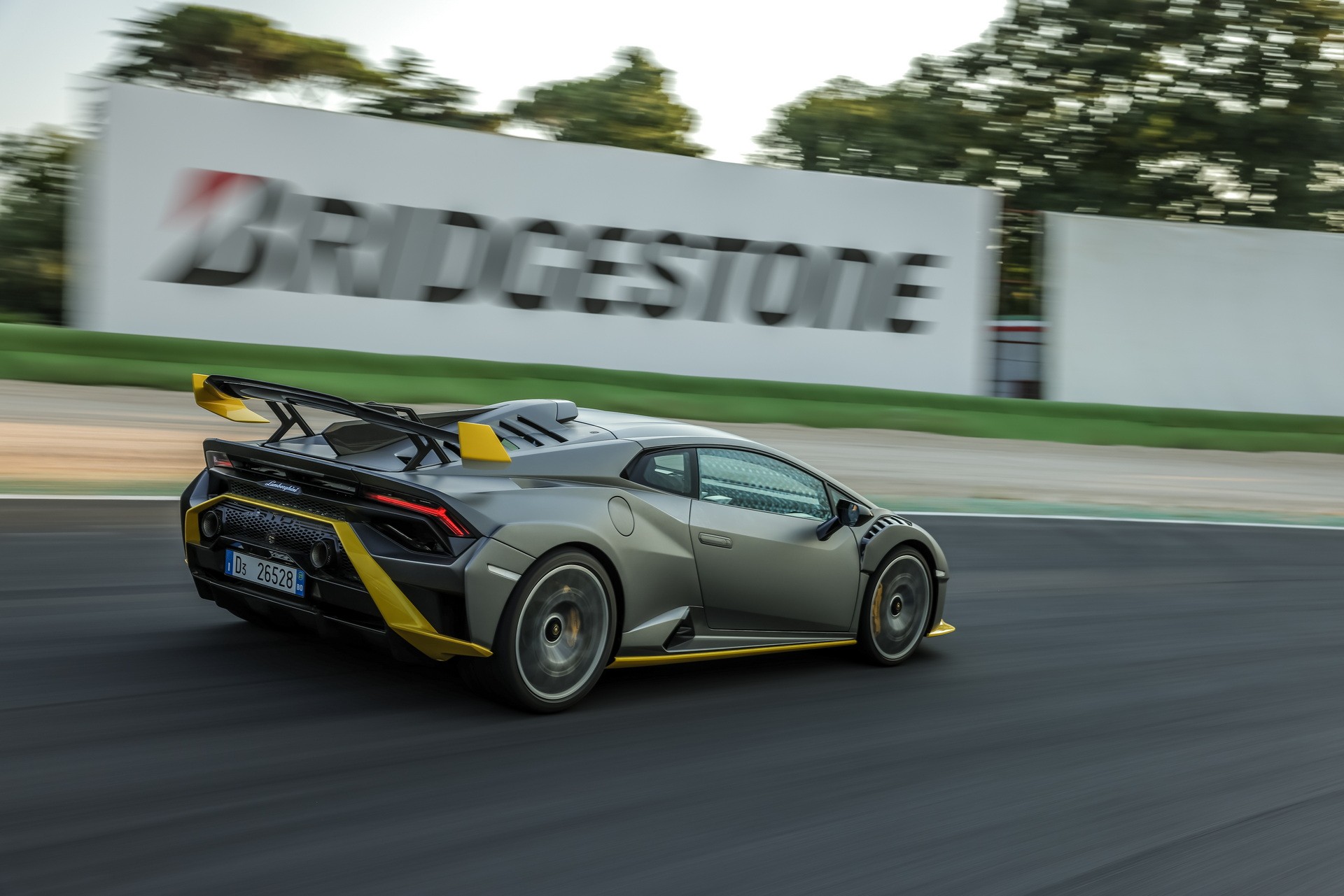 Lamborghini Huracan STO: a Vallelunga e sulle strade di Roma