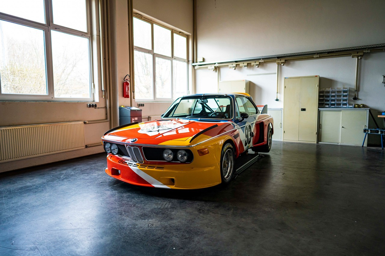 Bmw Art Car 3.0 Csl 1975 per Calder Foundation: immagini ufficiali