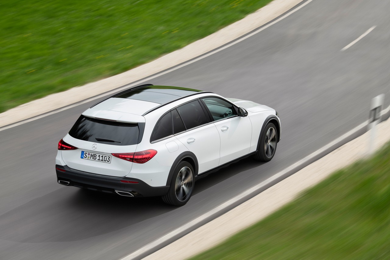 Mercedes Classe C All-Terrain 2021: immagini ufficiali