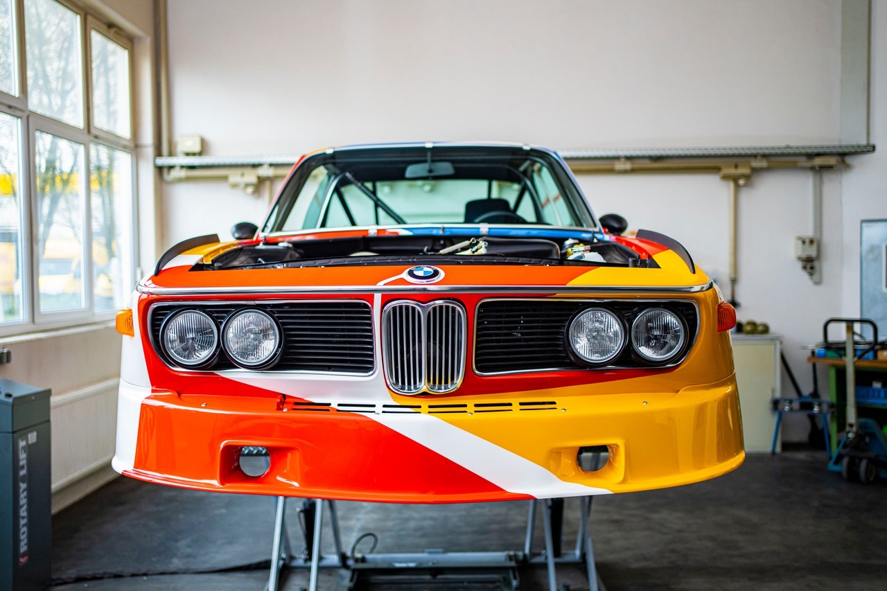 Bmw Art Car 3.0 Csl 1975 per Calder Foundation: immagini ufficiali