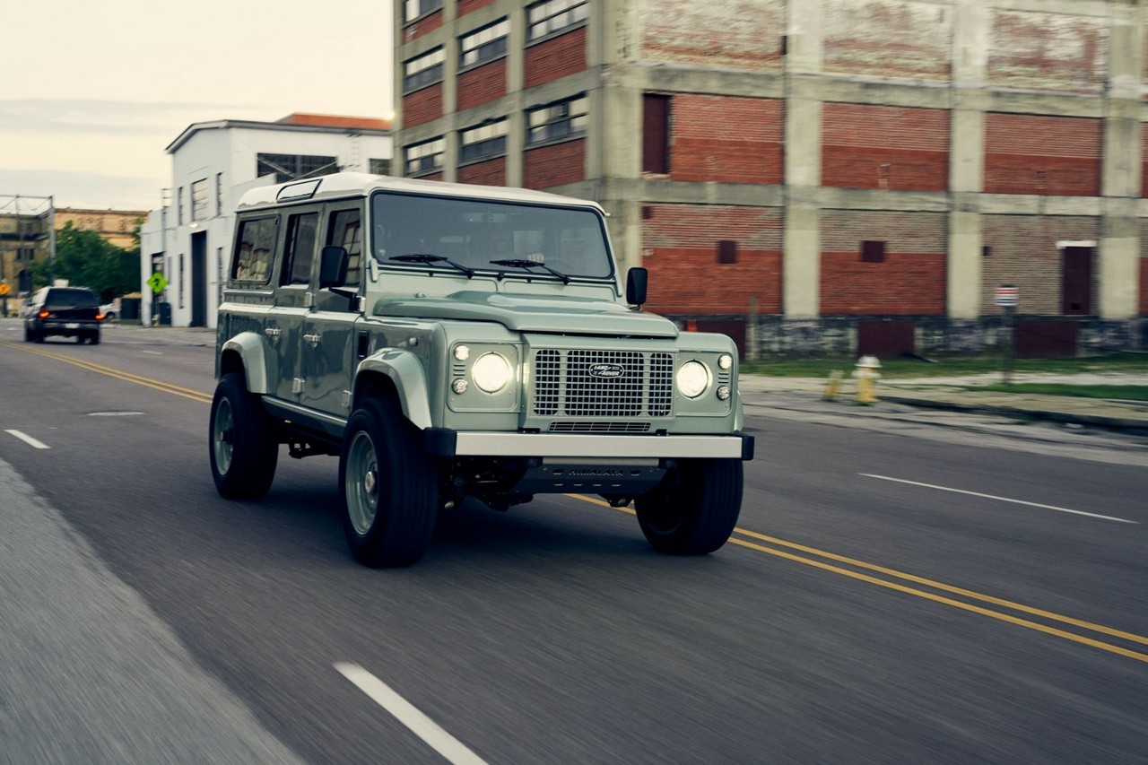 Himalaya Hue 166 su base Land Rover Defender 110