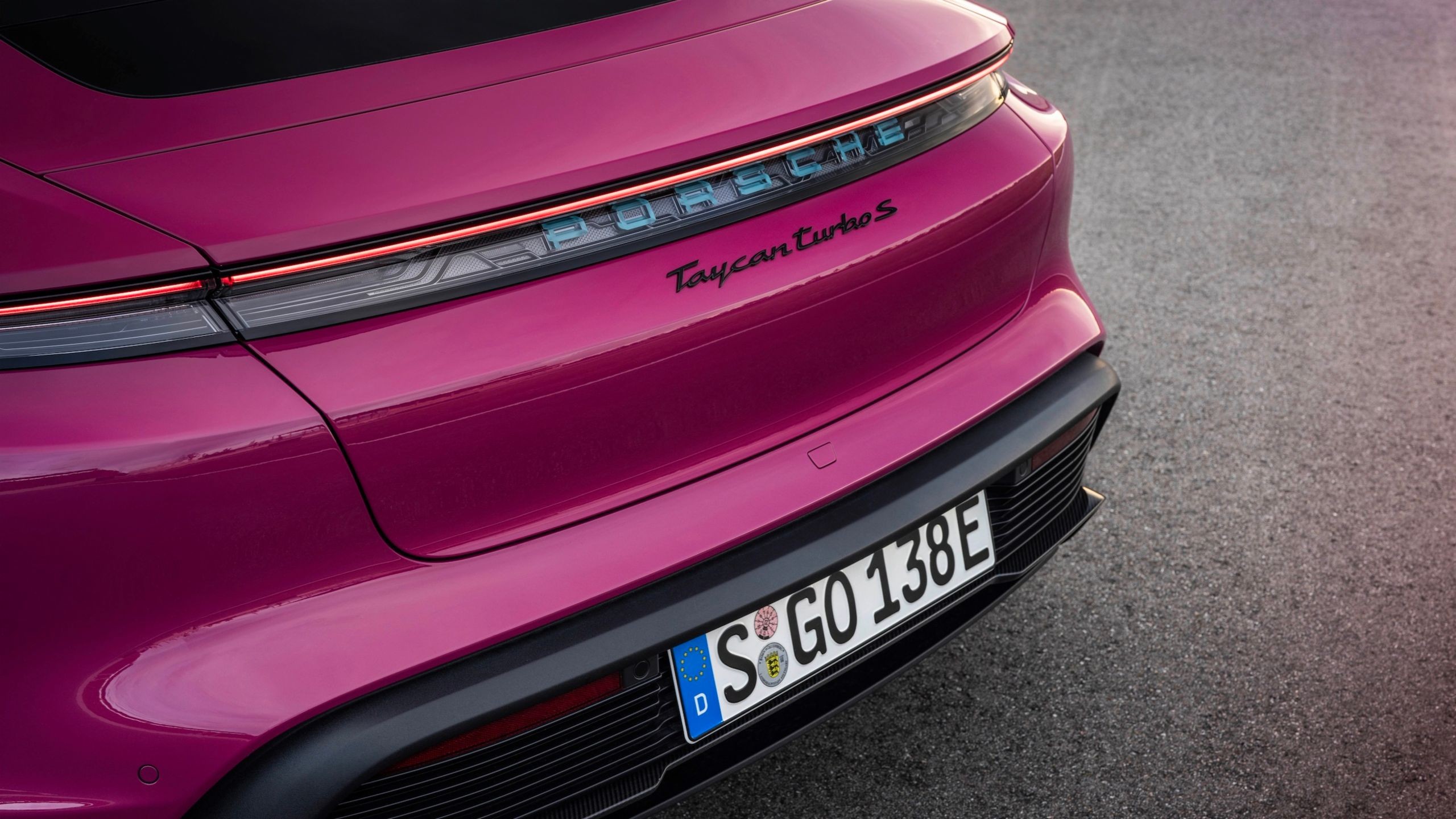 Porsche Taycan 2022: il restyling