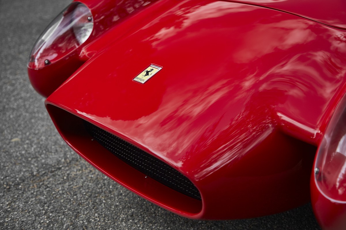 Ferrari Testa Rossa J: 299 unità per la replica in scala da 93.000 euro