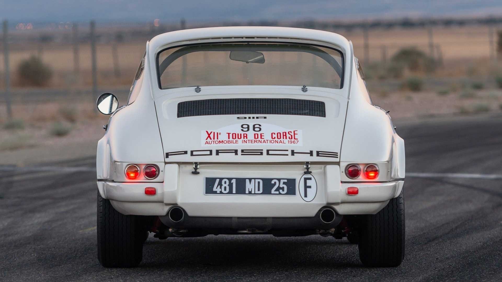 Porsche 911 R del 1967: le immagini ufficiali