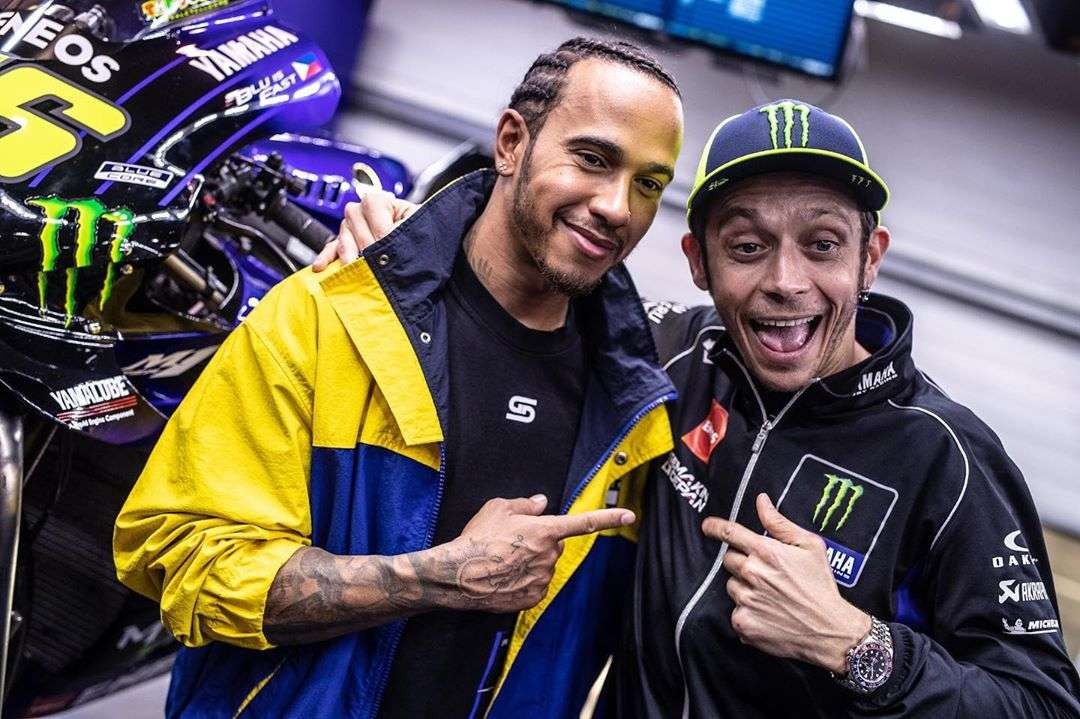 Valentino Rossi: il Dottore lascia le moto per correre in auto