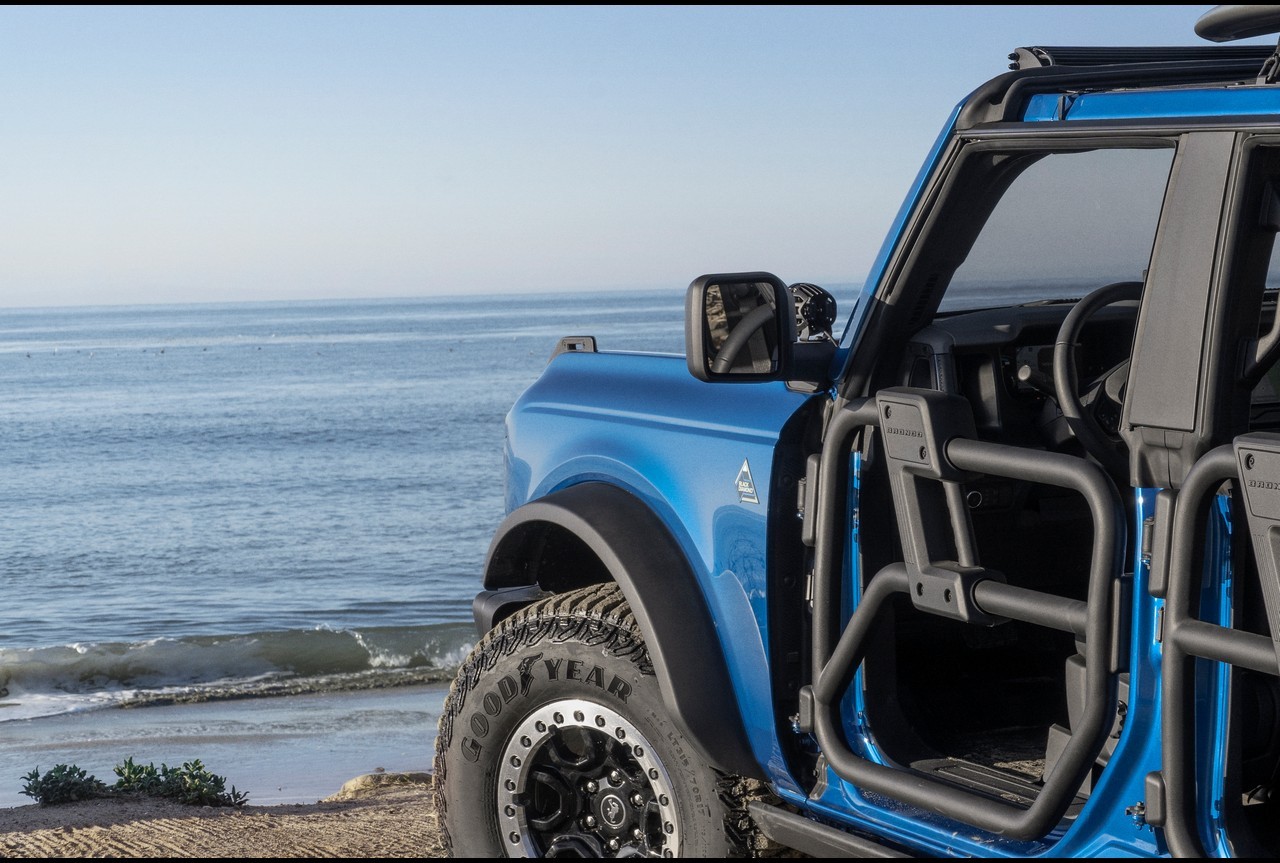 Ford Bronco Riptide Concept 2021: immagini ufficiali