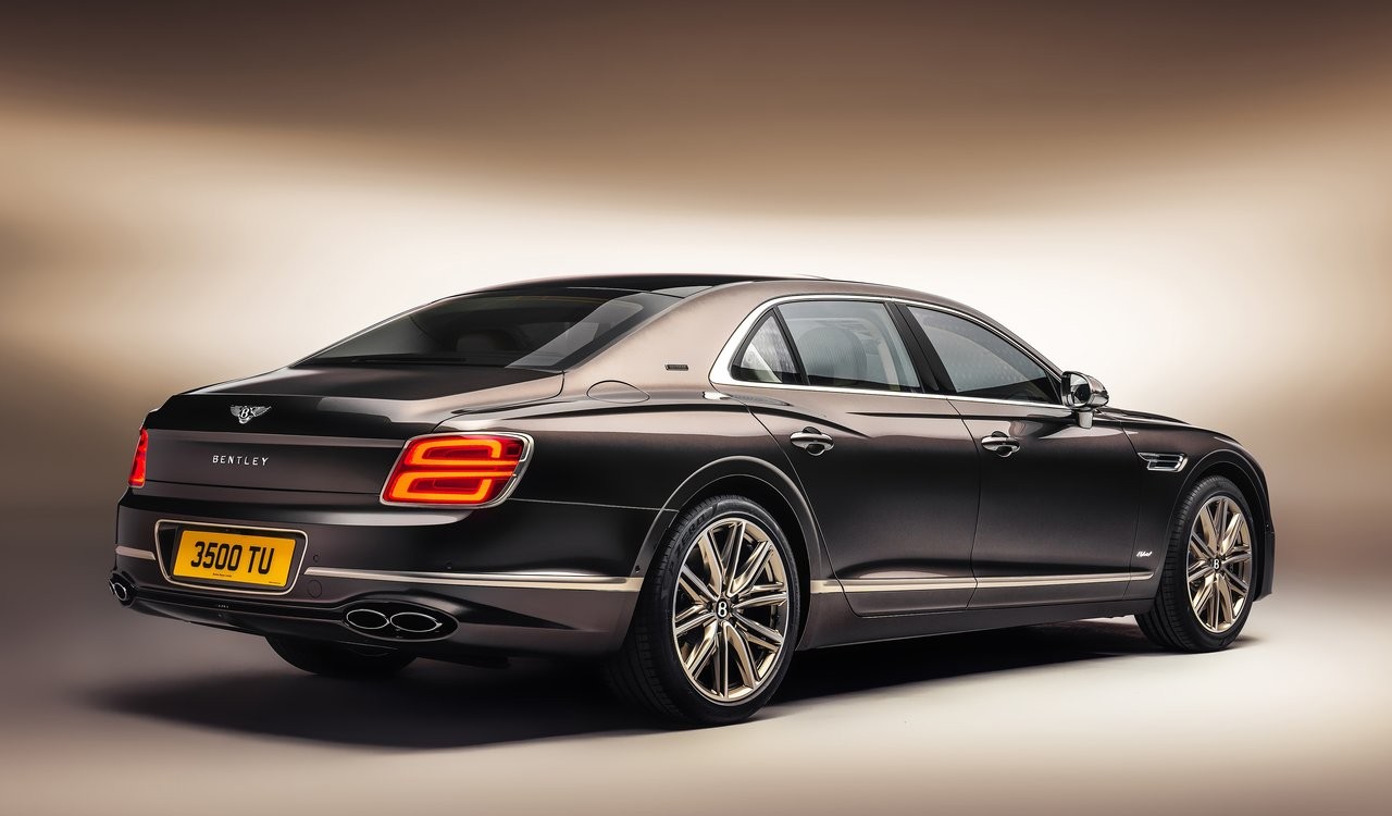 Bentley Flying Spur Odyssean Edition: le immagini ufficiali