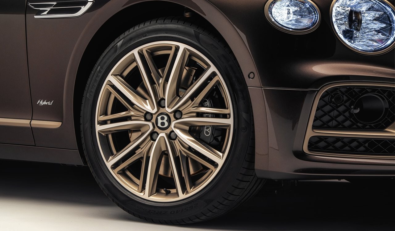 Bentley Flying Spur Odyssean Edition: le immagini ufficiali